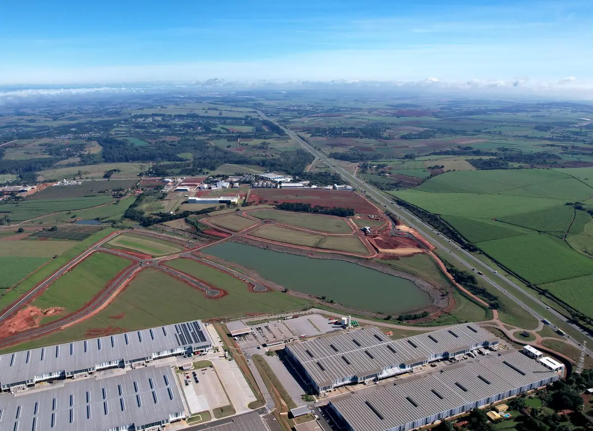 Vista aérea das obras do Castelpark